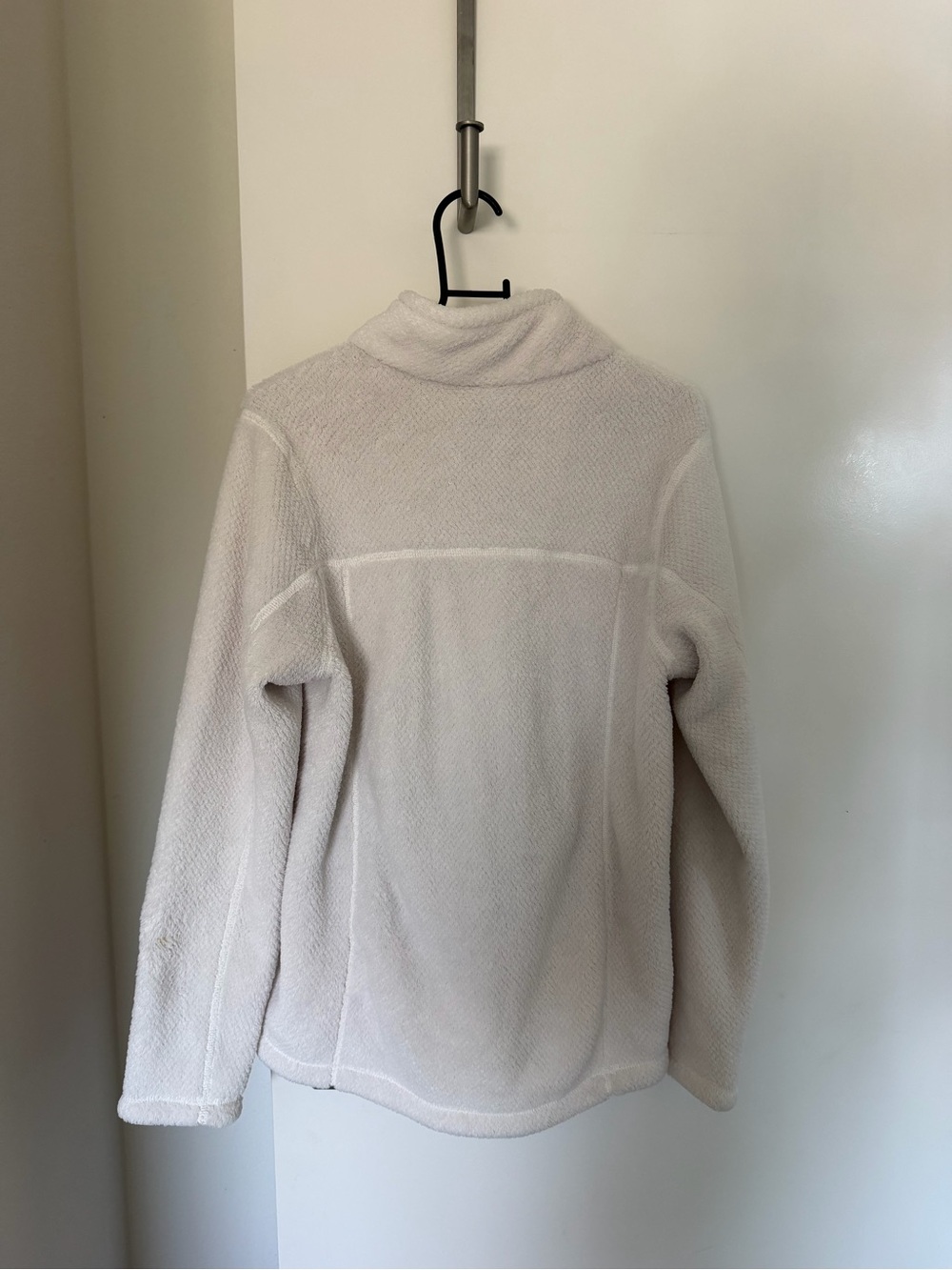 Patagonia Cream and Tan Fleece Snap Pullover - Picture 4 of 6